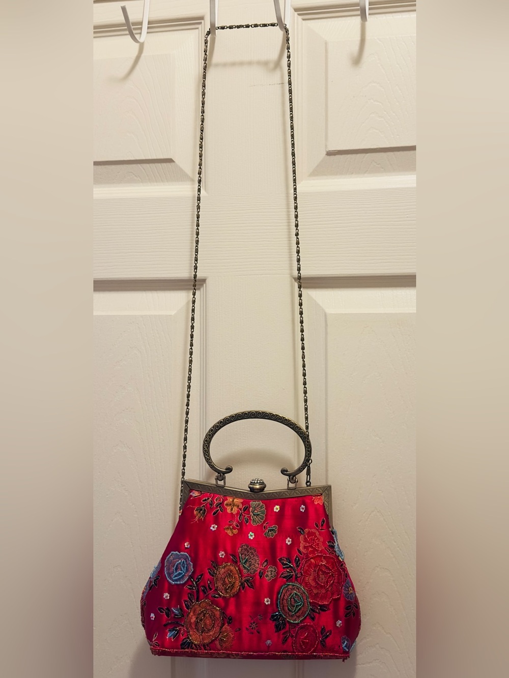 Vintage-Red Floral Embroidered Crossbody Bag